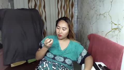 Snapshot of emely_slutxxx chatting on 12.03.25 Emely online show from 12.03.25