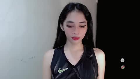 Snapshot of emelyn_fuckdoll chatting on 12.17.24 Scarlett online show from 12.17.24