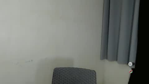 Snapshot of emelyn_fuckdoll chatting on 01.09.25 Scarlett online show from 01.09.25