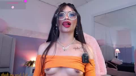 Snapshot of emerald_gh chatting on 02.05.26 Danna online show from 02.05.26