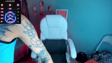 Snapshot of emeralda_co chatting on 02.12.26 Esmeralda online show from 02.12.26