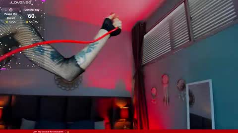 Snapshot of emeralda_co chatting on 02.24.26 Esmeralda online show from 02.24.26