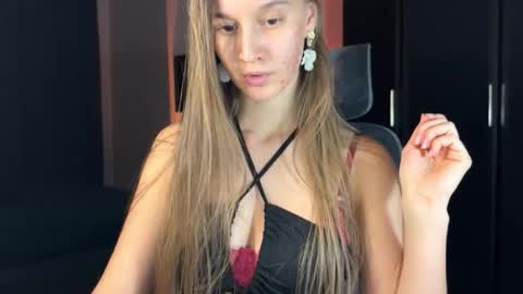 emi__ly online show from 01.05.26