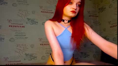 Snapshot of emi_less chatting on 09.13.25 Emi online show from 09.13.25