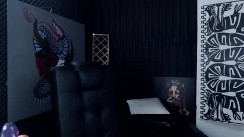 Snapshot of emiantonella_ chatting on 02.14.25 Antonella online show from 02.14.25