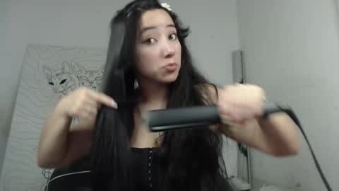 Snapshot of emiantonella_ chatting on 05.09.26 Antonella online show from 05.09.26