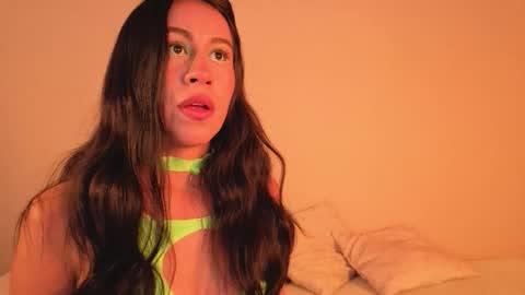 Emilia Gomez online show from 10.03.25