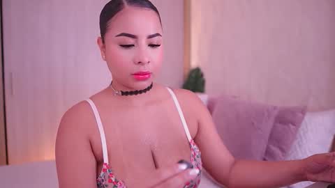    online show from 11.03.25