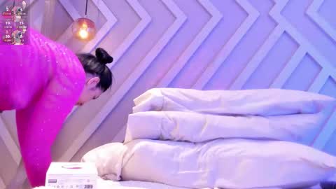 Snapshot of emiily_monroe chatting on 09.23.25 Emily online show from 09.23.25