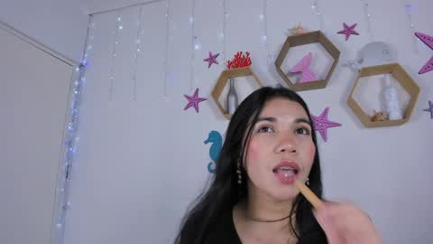 Snapshot of emiily_parkerr chatting on 12.18.24 Emily online show from 12.18.24