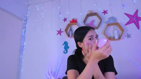 Snapshot of emiily_parkerr chatting on 11.07.25 Emily online show from 11.07.25