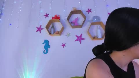 Snapshot of emiily_parkerr chatting on 11.26.25 Emily online show from 11.26.25