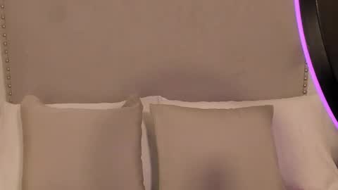 EMILY ROBERTS online show from 11.10.25