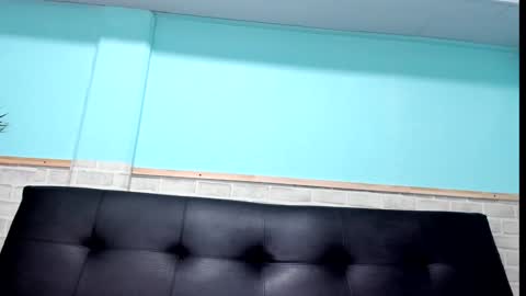 Emily online show from 02.05.25