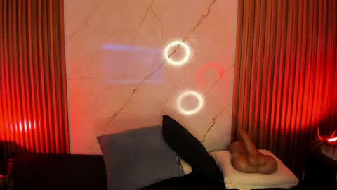 Snapshot of emiilycollins1 chatting on 01.30.25 online show from 01.30.25