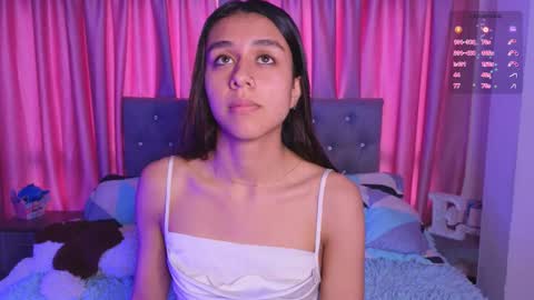 Snapshot of emiiscoot_1 chatting on 09.19.25 Emily online show from 09.19.25