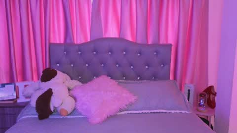 Snapshot of emiiscoot_1 chatting on 10.24.25 Emily online show from 10.24.25