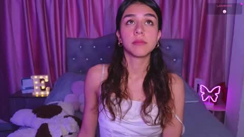 Snapshot of emiiscoot_1 chatting on 11.06.25 Emily online show from 11.06.25