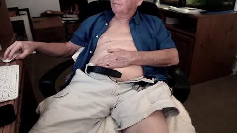 Snapshot of emil_karpo chatting on 02.27.25 Terrance1st online show from 02.27.25