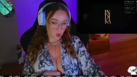 Snapshot of emili1_bc chatting on 07.24.26 Emili online show from 07.24.26