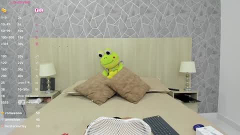 Snapshot of emili_lenus chatting on 01.23.25 Emili Lenus online show from 01.23.25