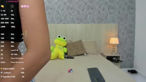 Snapshot of emili_lenus chatting on 03.05.25 Emili Lenus online show from 03.05.25