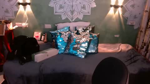 Emili roux online show from 02.07.25