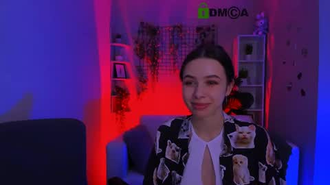 Snapshot of emilia_fly chatting on 07.17.26 Emi online show from 07.17.26