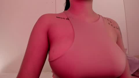 Emilia Big Boobs online show from 12.29.24