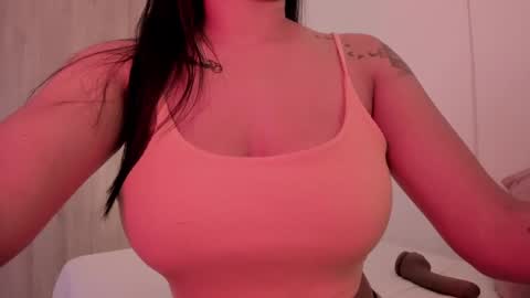 Emilia Big Boobs online show from 12.29.24