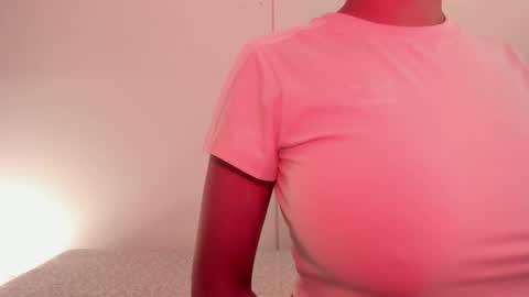 Emilia Big Boobs online show from 01.03.25