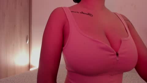 Emilia Big Boobs online show from 01.15.25