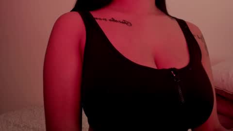 Emilia Big Boobs online show from 01.21.25