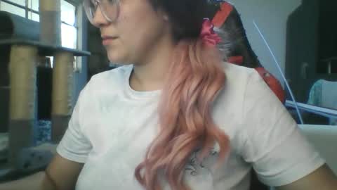 emiliahoney online show from 12.21.25