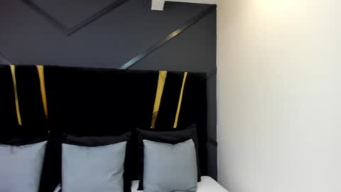 Emillie online show from 01.28.25