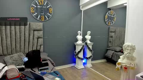 Emilio online show from 12.20.25