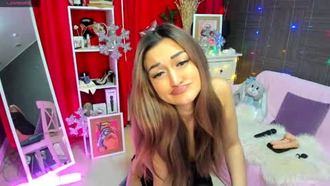 Emiliya online show from 12.19.24