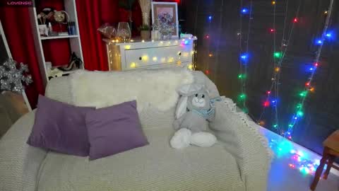 Emiliya online show from 12.31.24