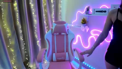 Emiliya online show from 03.06.25