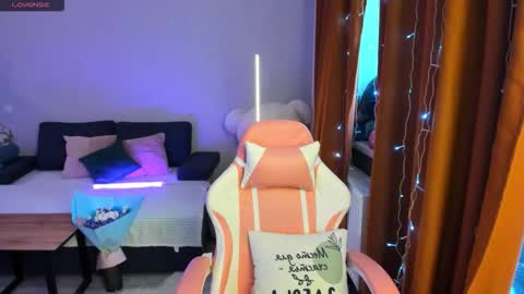 Emiliya online show from 01.12.26