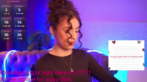 Snapshot of emiliyaroude chatting on 11.19.25 Emiliya online show from 11.19.25