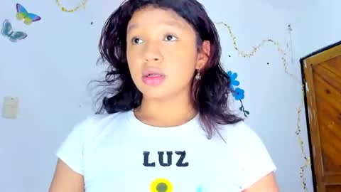 Snapshot of emilly_coper18 chatting on 02.13.25 emily online show from 02.13.25