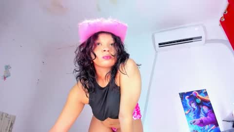 Snapshot of emilly_coper18 chatting on 03.08.25 emily online show from 03.08.25