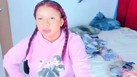 Snapshot of emilly_coper18 chatting on 09.28.25 emily online show from 09.28.25