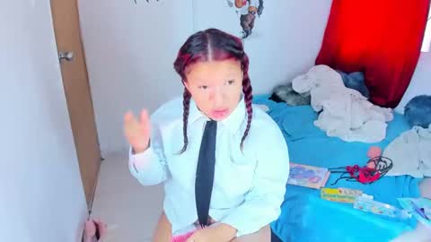 Snapshot of emilly_coper18 chatting on 10.03.25 emily online show from 10.03.25