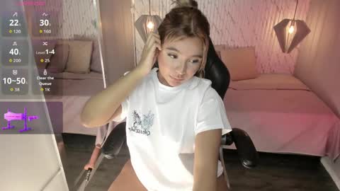 emilly_mell online show from 04.09.26