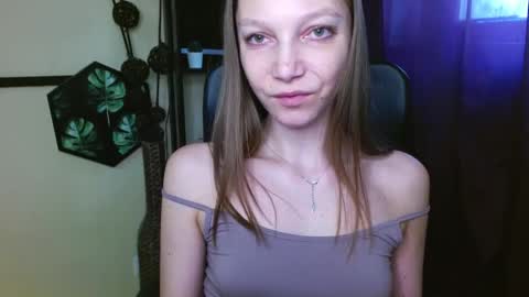 Emilly online show from 04.20.26