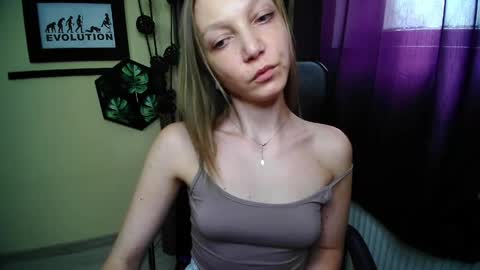 Emilly online show from 05.11.26