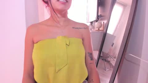 Snapshot of emillyhils1 chatting on 03.16.26 emilly online show from 03.16.26