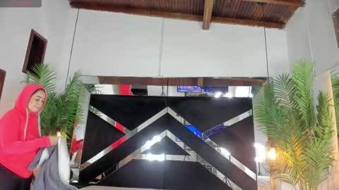 Snapshot of emily18__ chatting on 11.29.25 Emily online show from 11.29.25